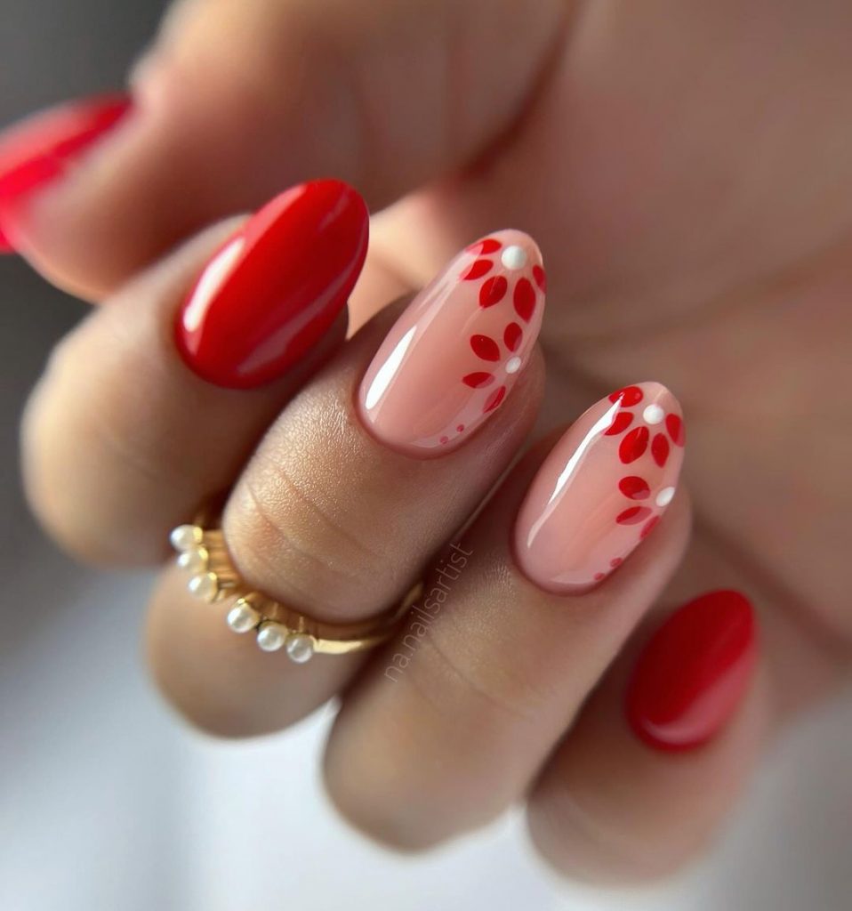 Embrace the Sunshine: Chic Summer Oval Nail Designs & Colors 27 Ideas