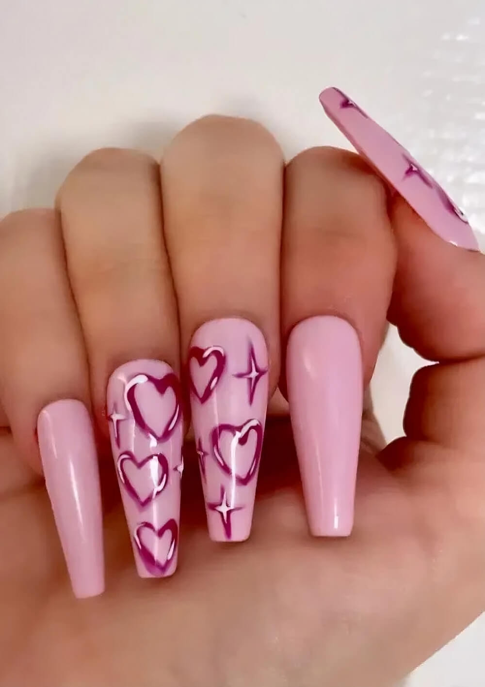 30 Stunning 90s-Inspired Nail Art Designs To Take You Down The Memory Lane - 191