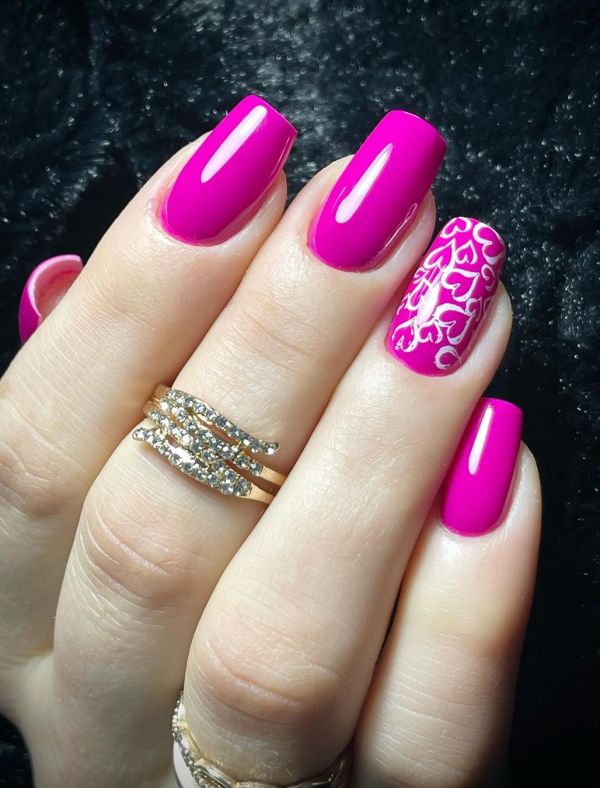 7- PINK AND WHITE NAIL DESIGNS